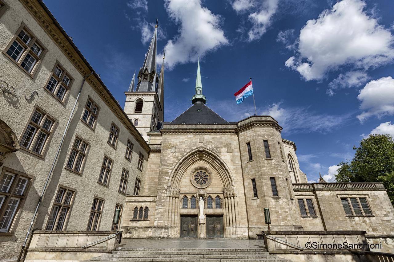 The Queen Luxury - Cortina * Luxemburg